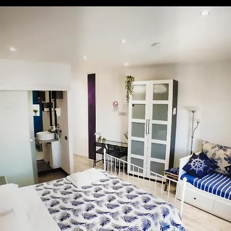 فندق مبيت وإفطار Station 3*